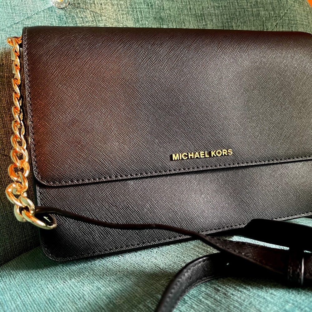 Micheal Kors Daniela Large Saffiano Leather Crossbody Bag - NWOT